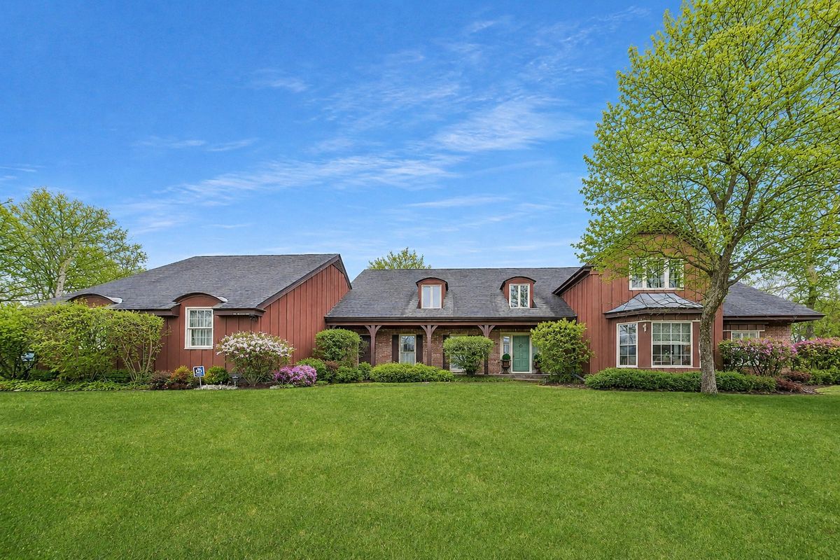 1135 Buttonwood Lane, Northbrook, IL 60062