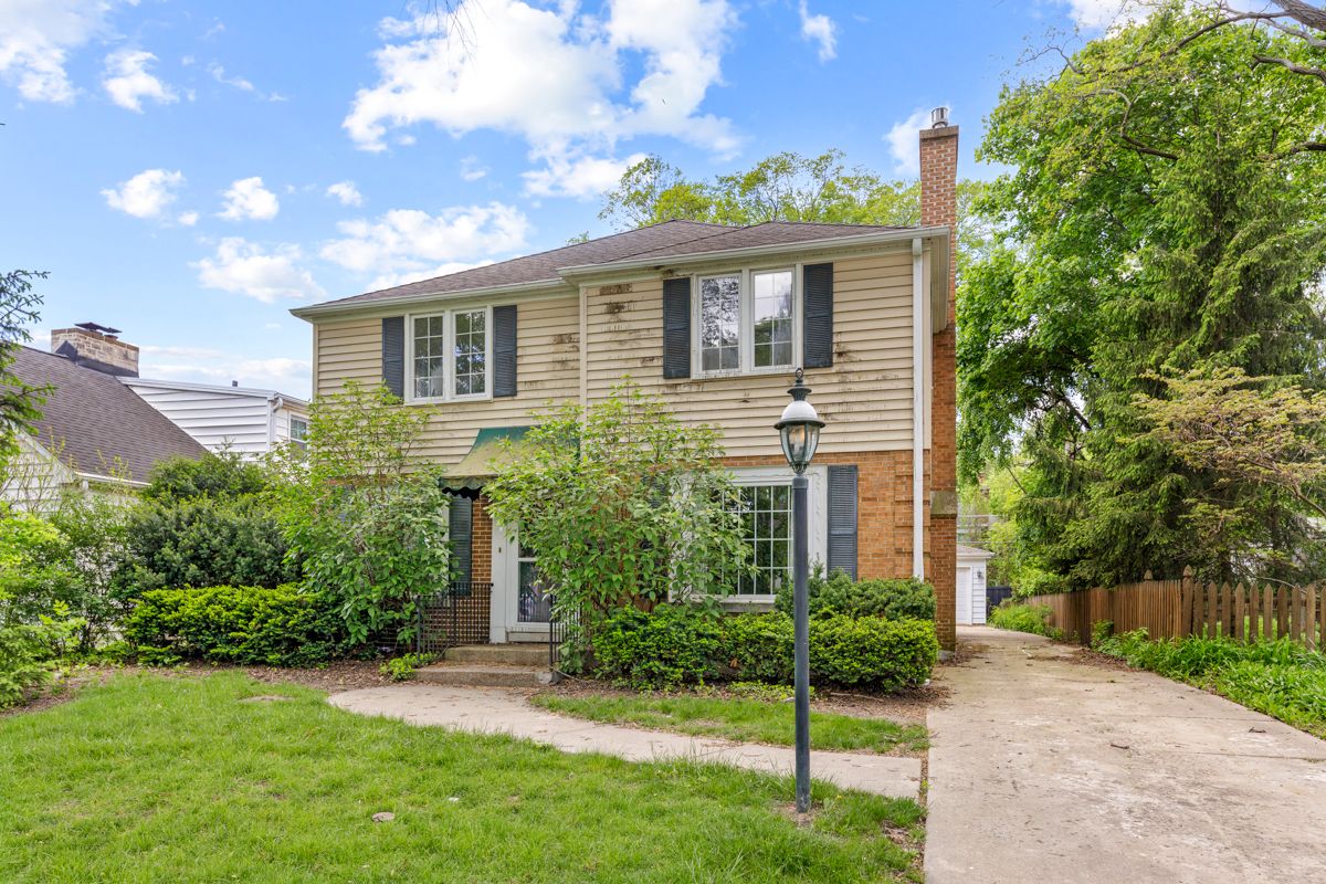 640 Beverly Lane, Arlington Heights, IL 60005