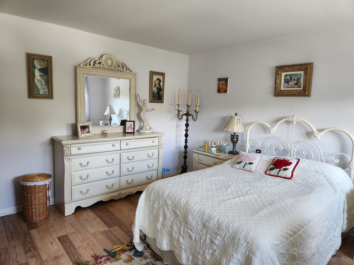 5631 6th Avenue #2C, Countryside, IL 60525