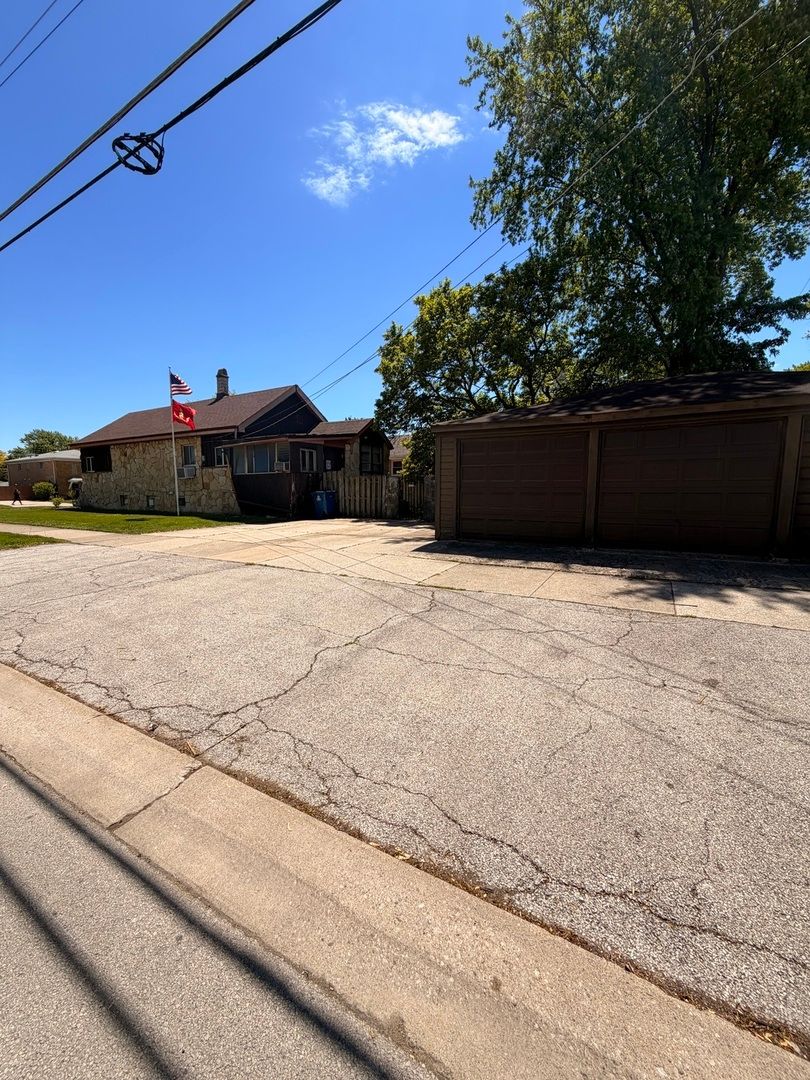1416 N 36th Avenue, Melrose Park, IL 60160