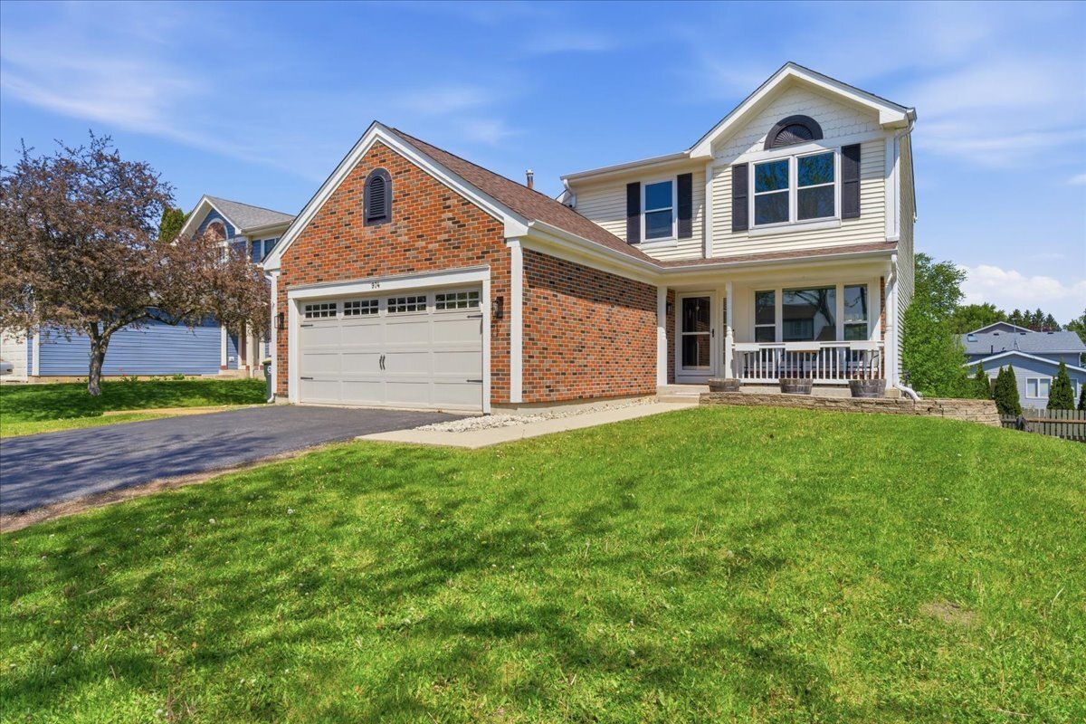 974 Deer Trail, Round Lake Beach, IL 60073