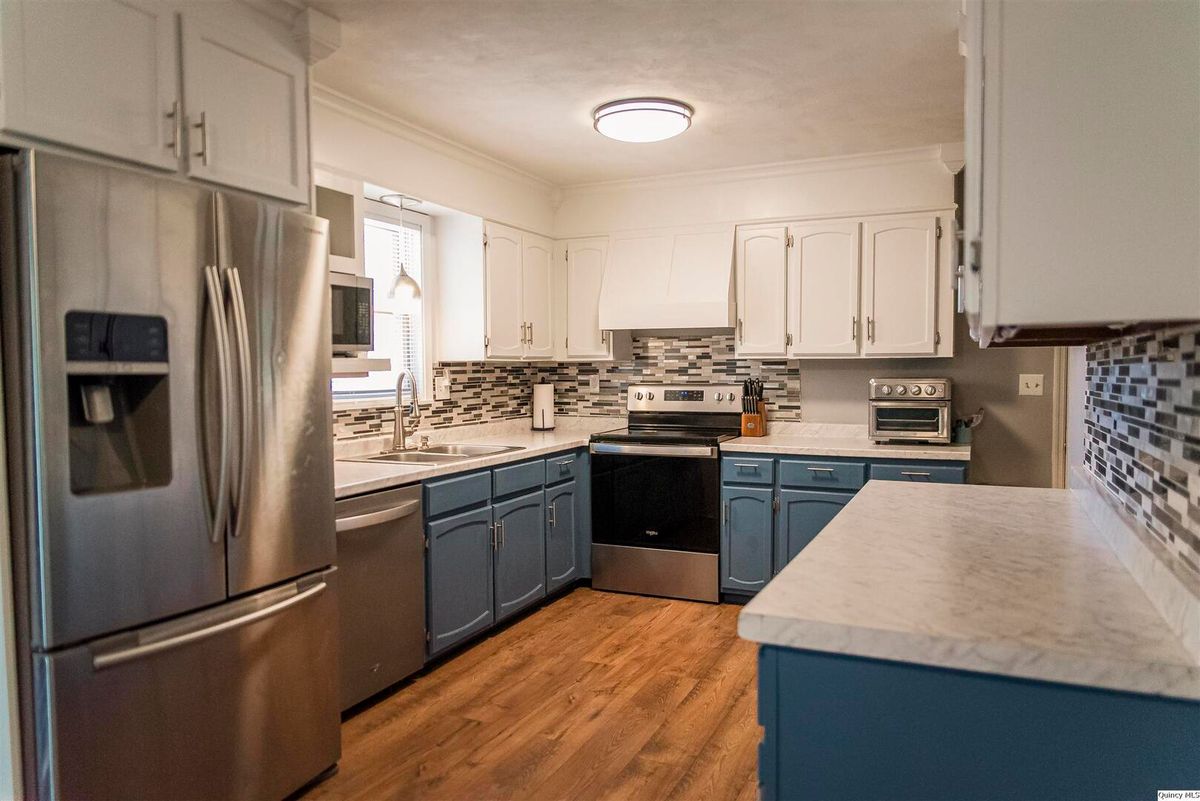 1221 S 26th, Quincy, IL 62301