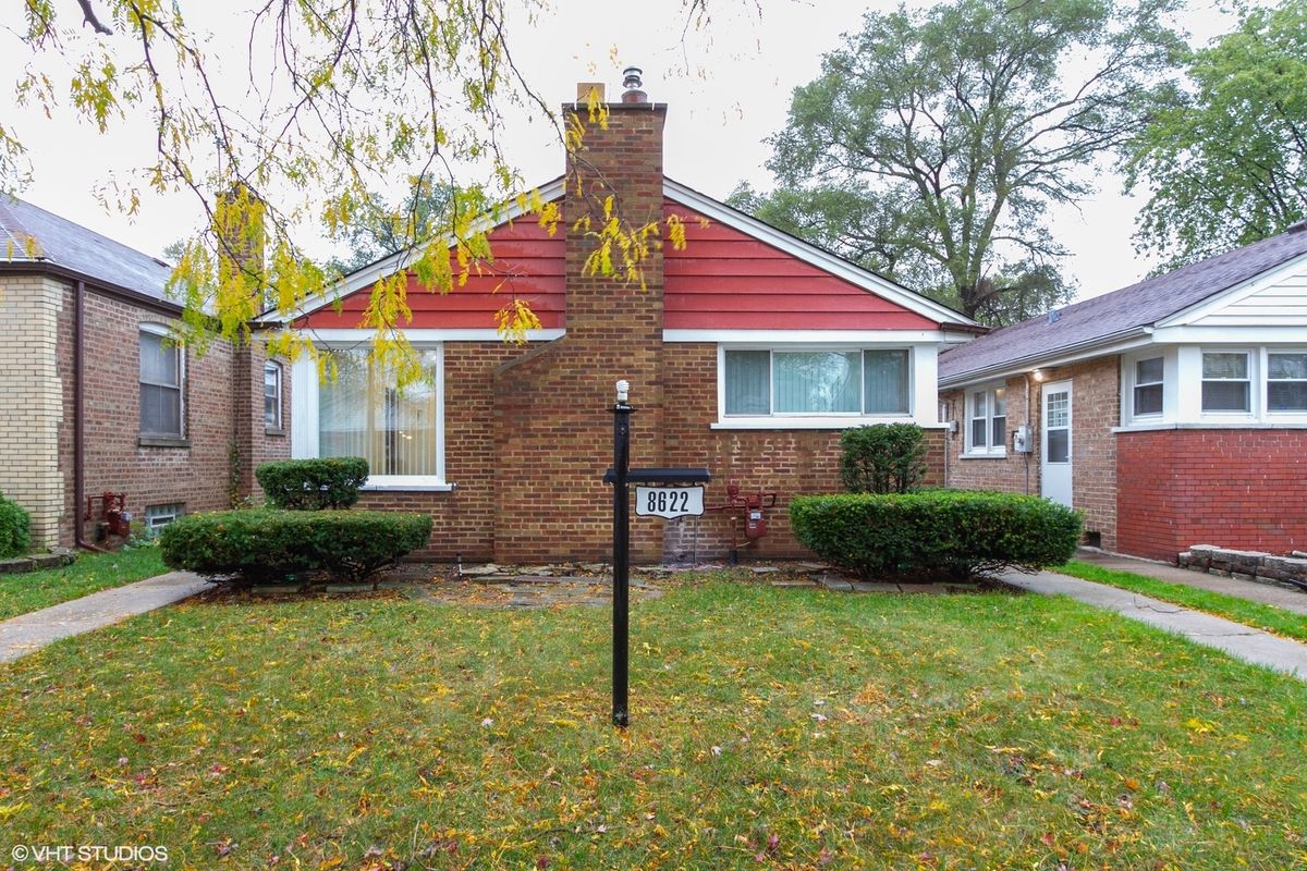 8622 Jeffery Boulevard, Chicago, IL 60617