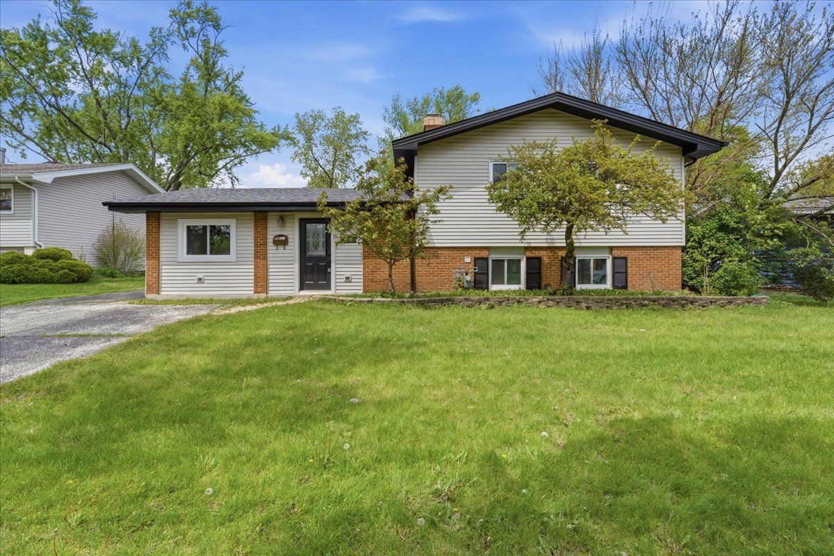 630 Bode Road, Hoffman Estates, IL 60169