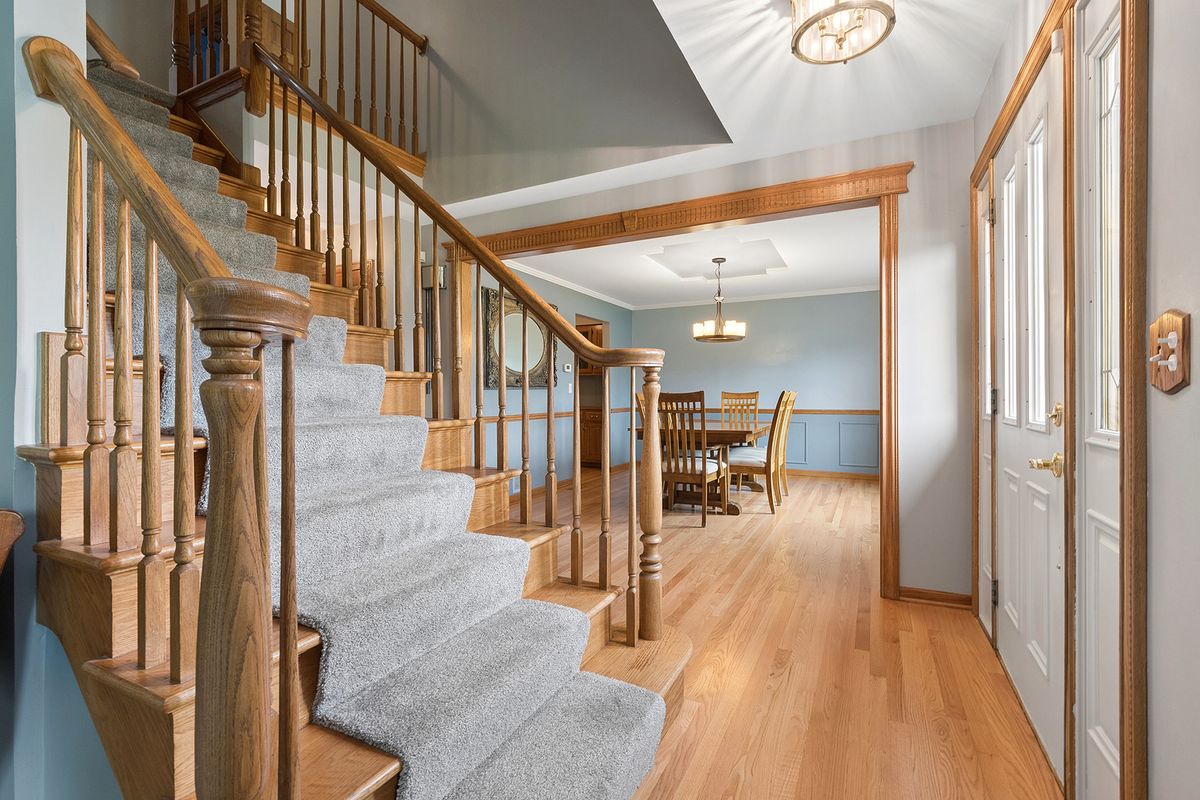 10612 Williamsburg Trail, Frankfort, IL 60423