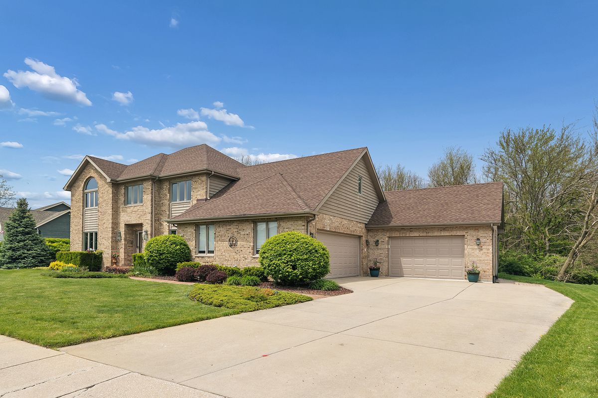 10612 Williamsburg Trail, Frankfort, IL 60423