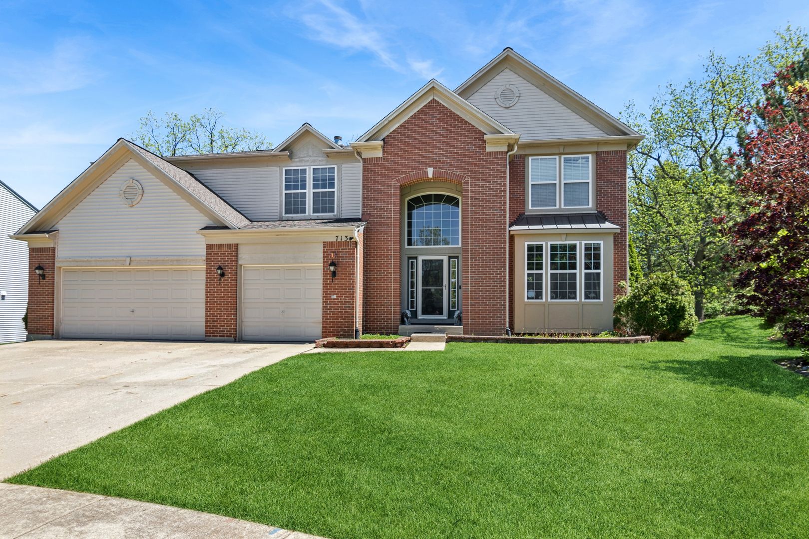 713 Blue Ridge Drive — Streamwood, IL 60107