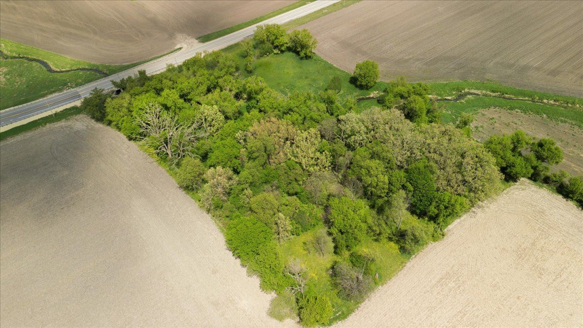 39xx State Line Road, Poplar Grove, IL 61065