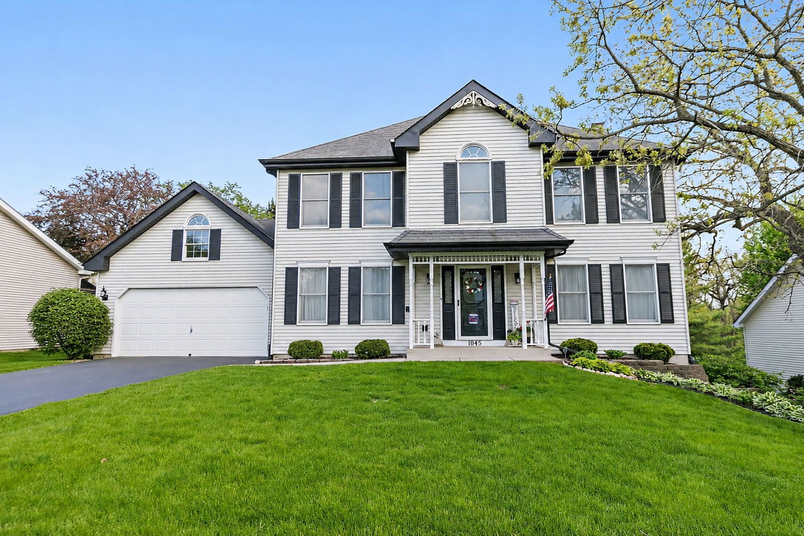 1045 Helen Drive — Algonquin, IL 60102