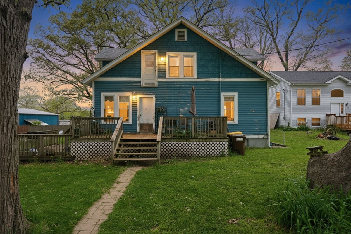 4823 S Little Drive, McHenry, IL 60051