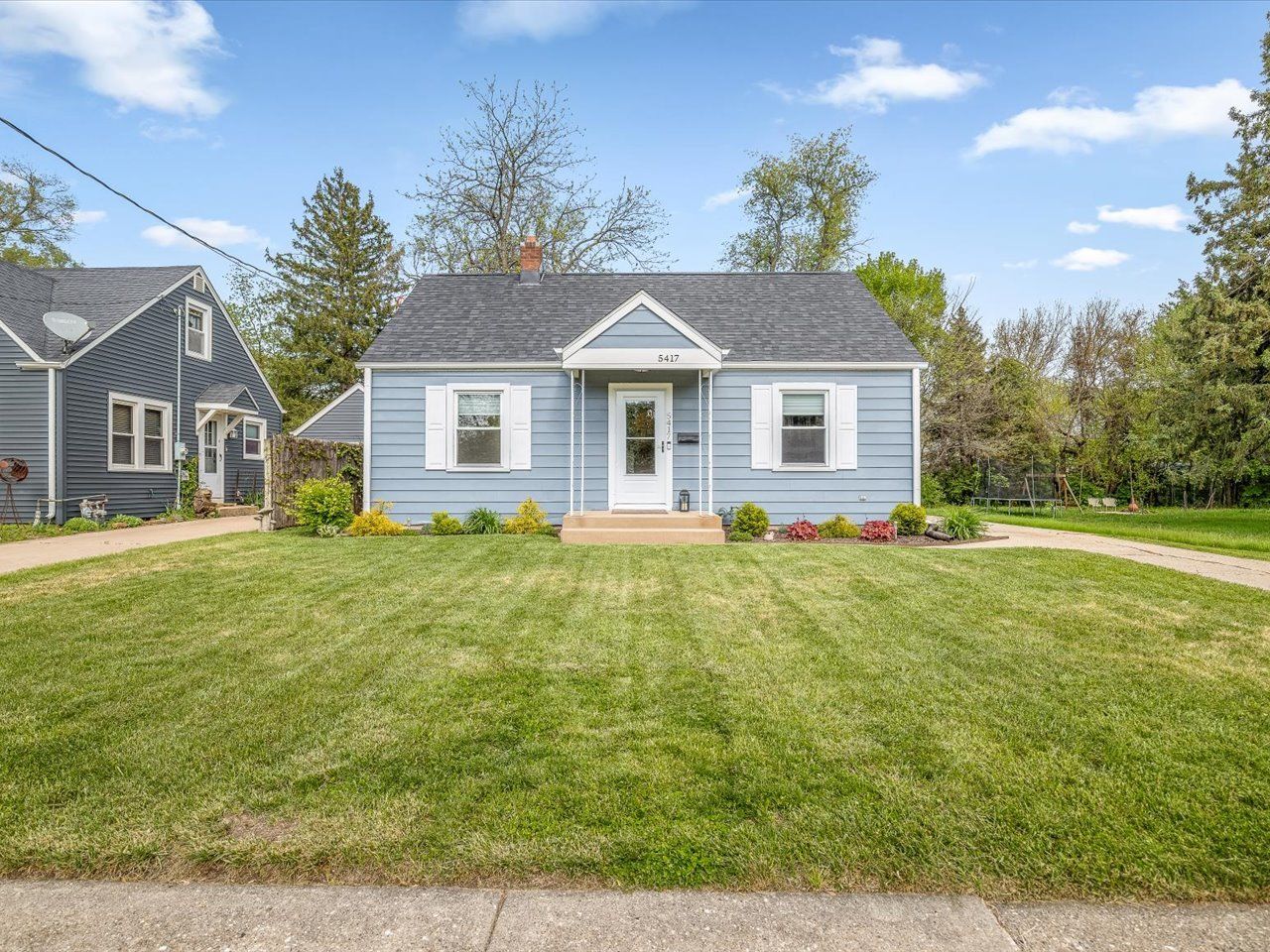 5417 Hollis Avenue — Loves Park, IL 61111