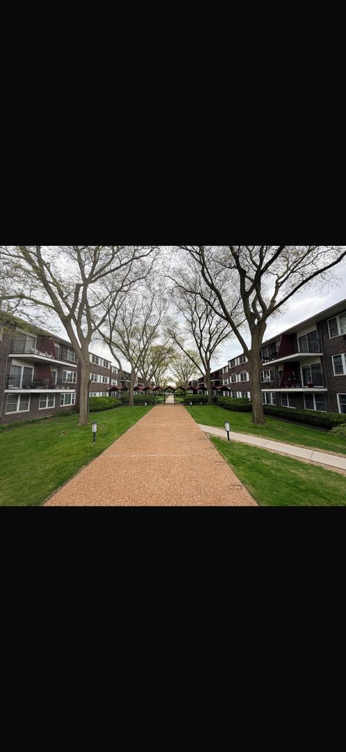 8710 Skokie Boulevard, Skokie, IL 60077
