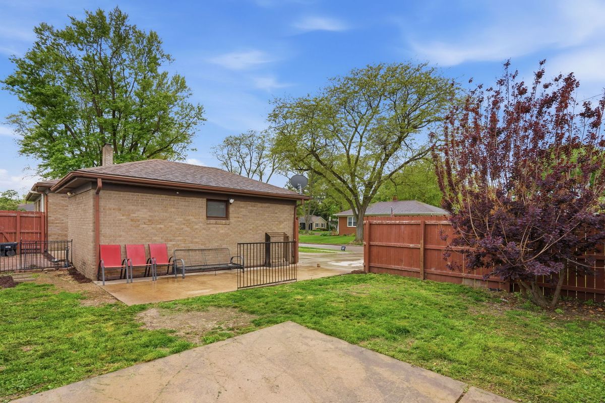 2730 4th Street, Moline, IL 61265