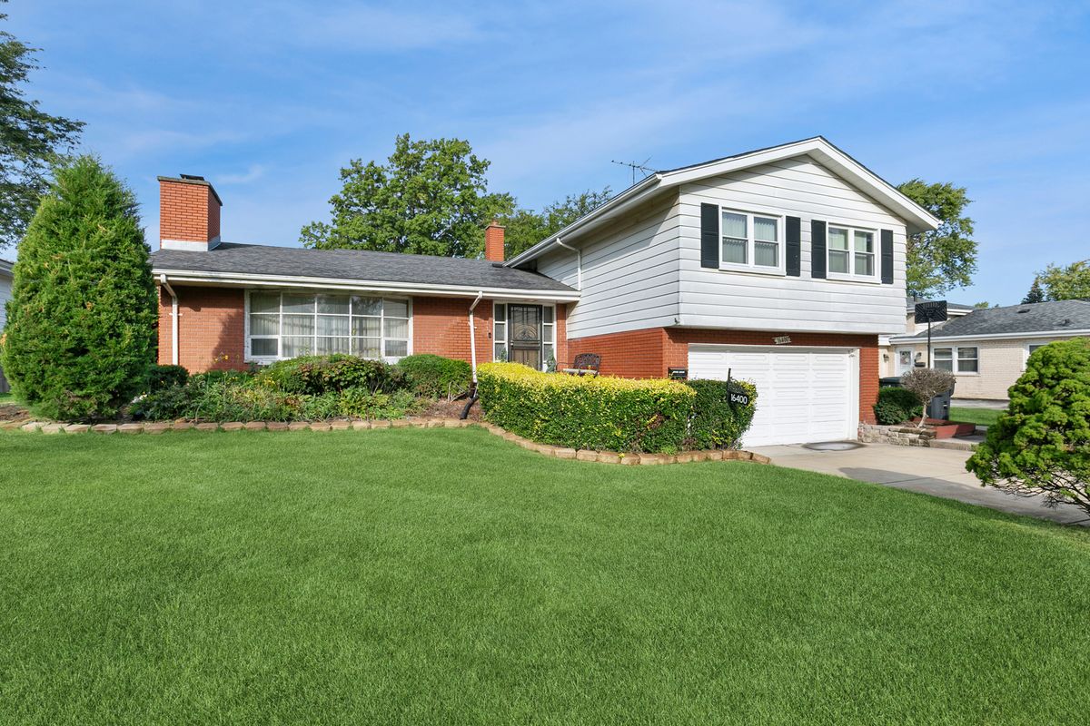 16400 University Avenue, South Holland, IL 60473