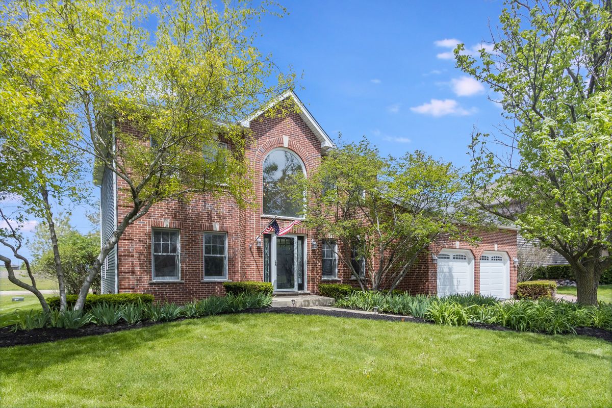 932 Merrill New Road, Sugar Grove, IL 60554