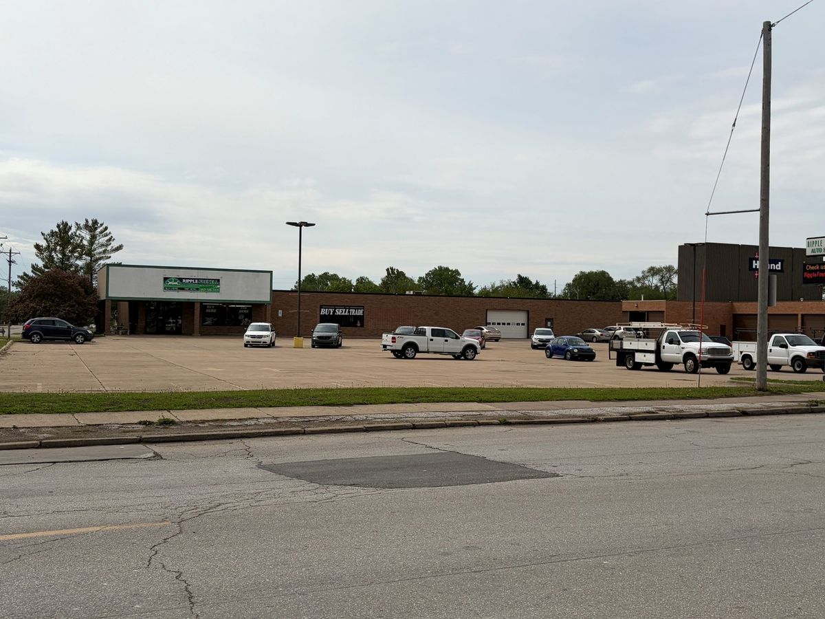 2825 Rockingham Road, Davenport, IA 52802