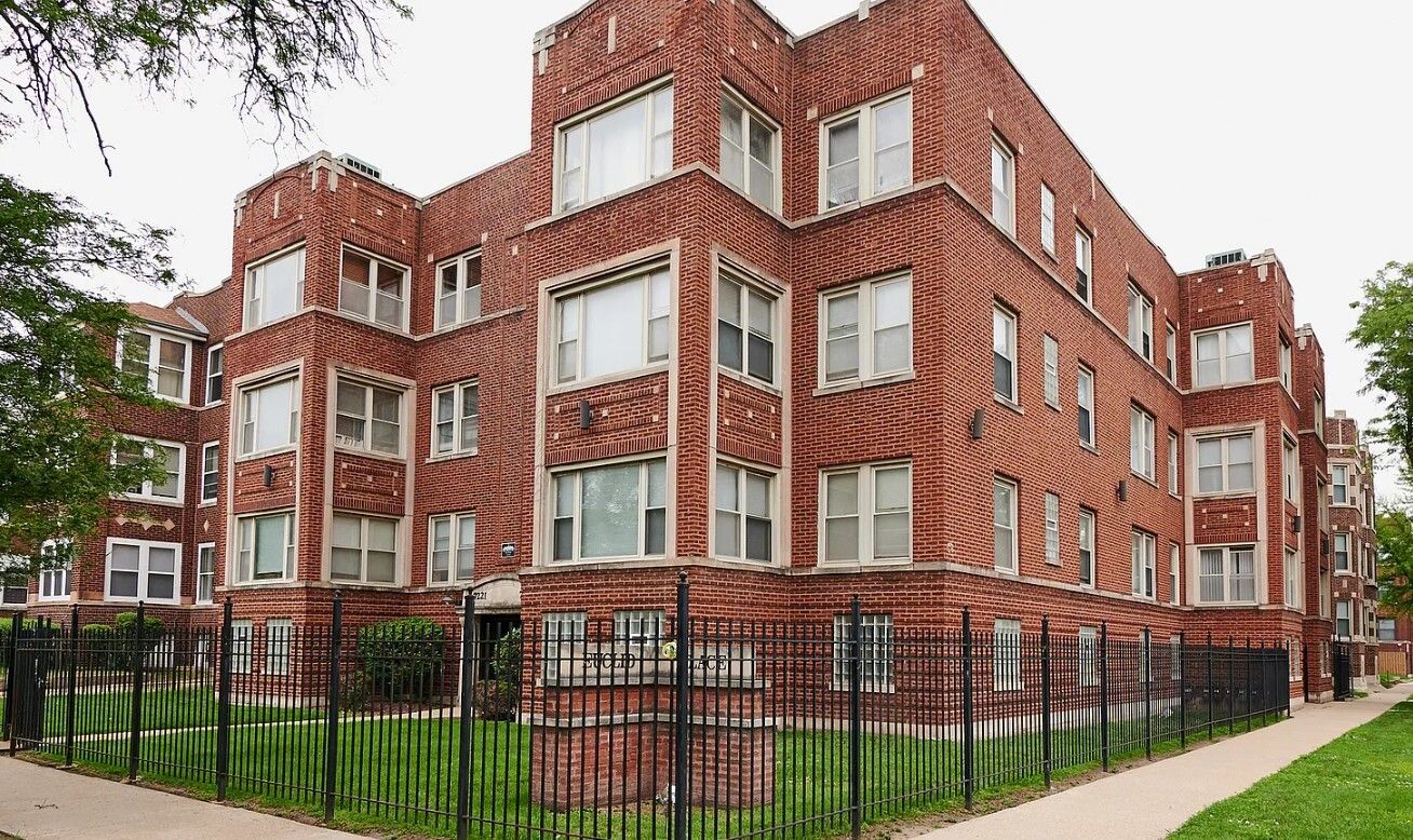 7223 S Euclid Avenue #1C — Chicago, IL 60649