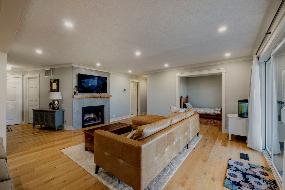 876 Stradford Circle #A1, Buffalo Grove, IL 60089