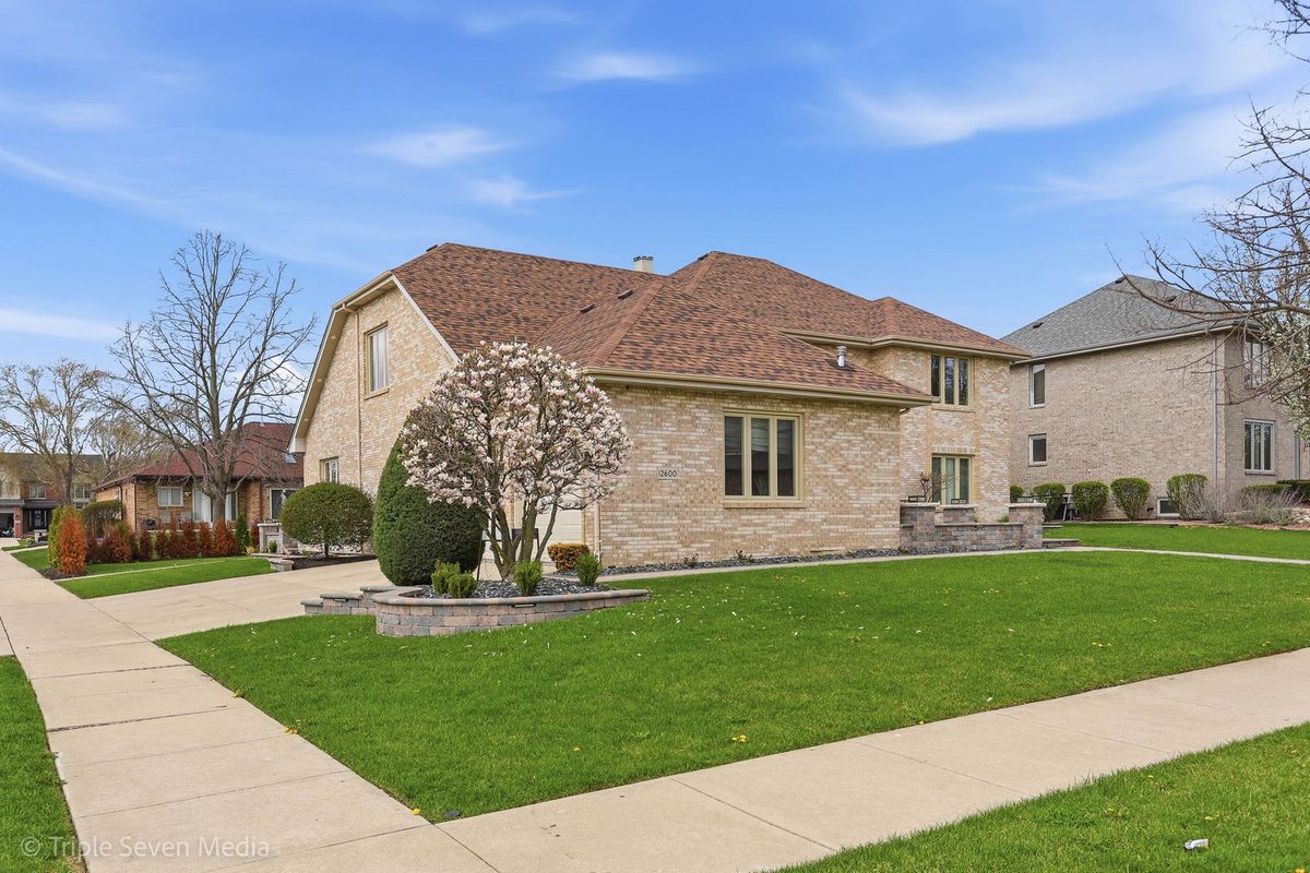 12600 Sheffield Court, Palos Park, IL 60464