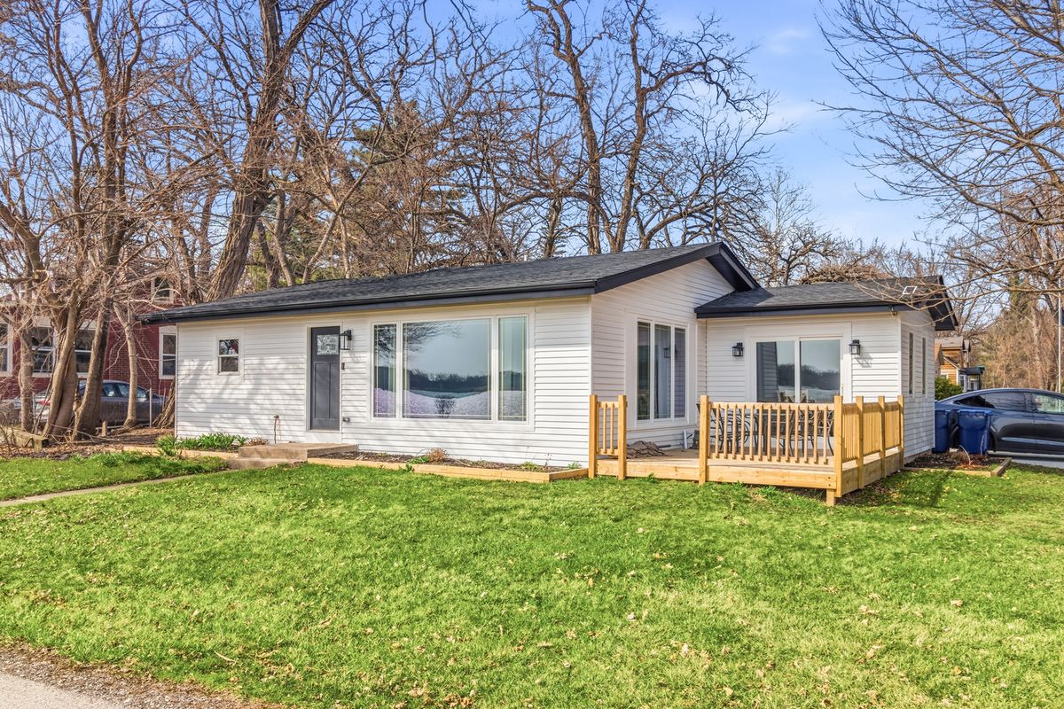 28576 N Parkview Drive, Island Lake, IL 60042