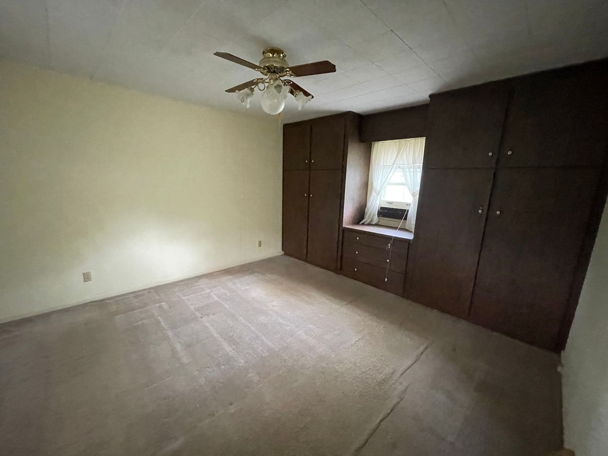 301 Elm Street, Cedar Point, IL 61316