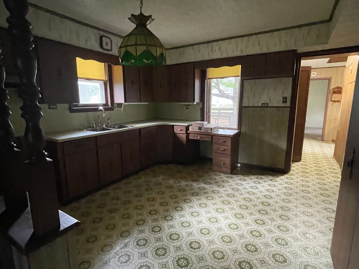 301 Elm Street, Cedar Point, IL 61316