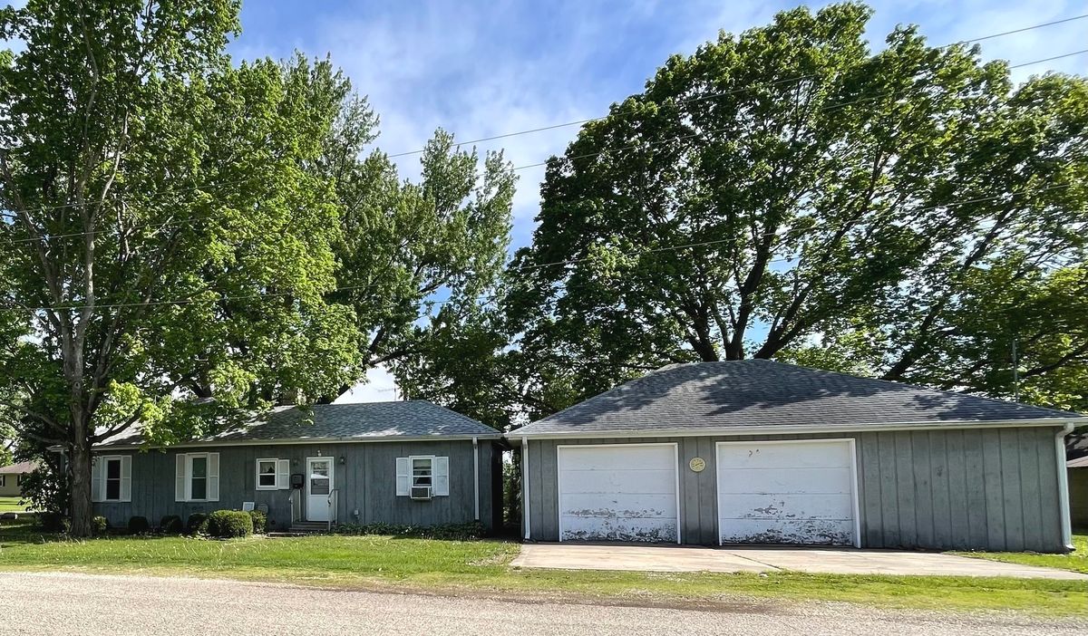 301 Elm Street, Cedar Point, IL 61316