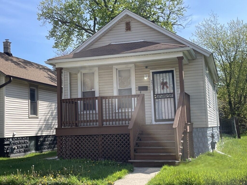 7715 Maryland Avenue, Chicago, IL 60619