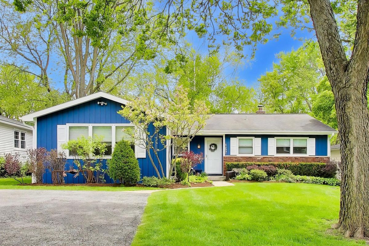 157 Walton Street, Barrington, IL 60010