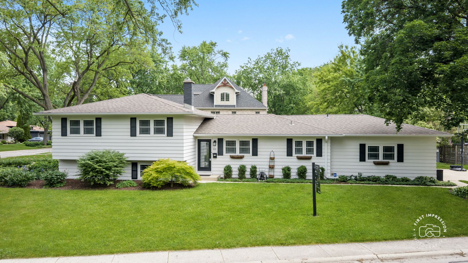 325 Hemlock Lane — Naperville, IL 60540