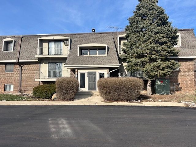 264 Bailey Road, Naperville, IL 60565