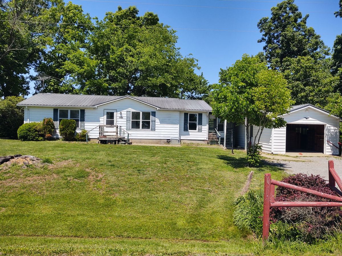 1045 Ozark Road, Ozark, IL 62972