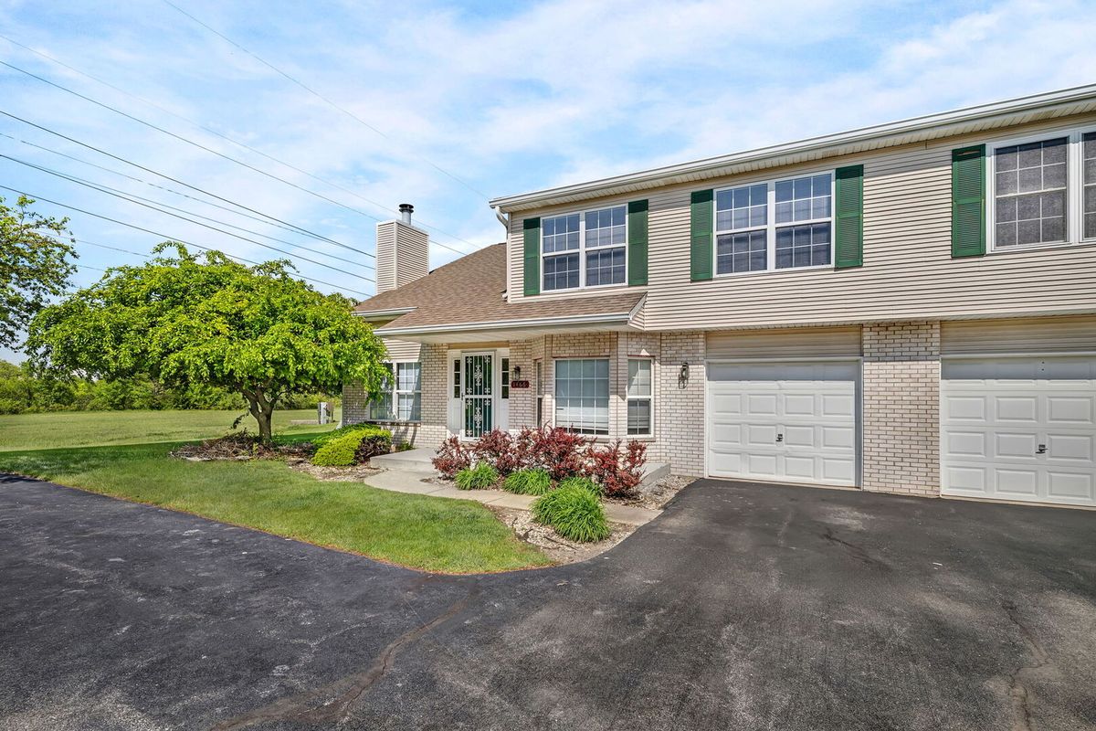1466 Root Street #1, Crest Hill, IL 60435