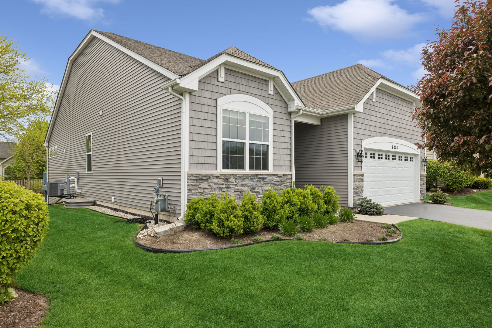 6275 Doral Drive — Gurnee, IL 60031