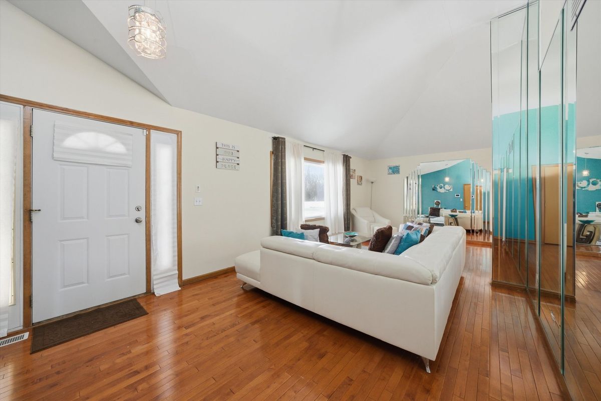 322 Central Avenue, Matteson, IL 60443