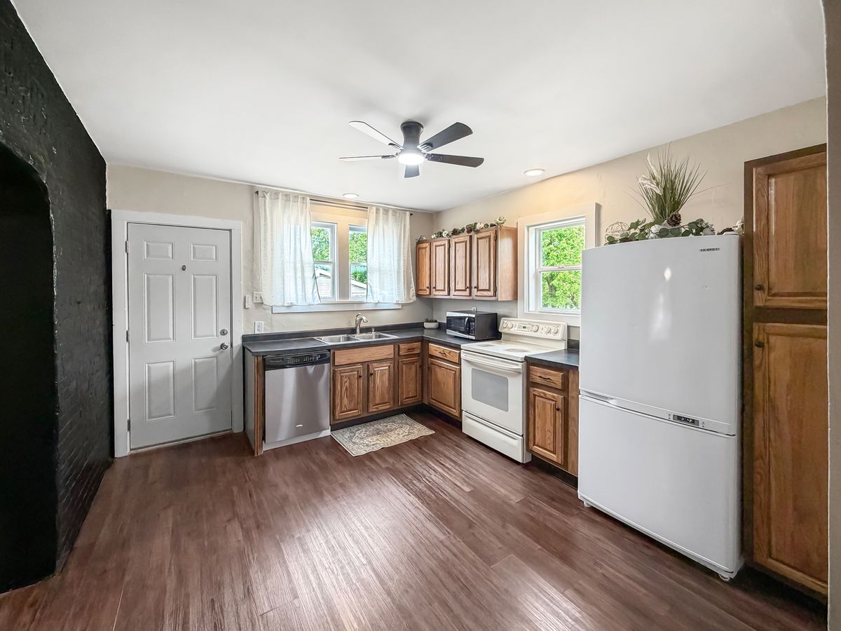 922 E Shawnee Street, Freeport, IL 61032