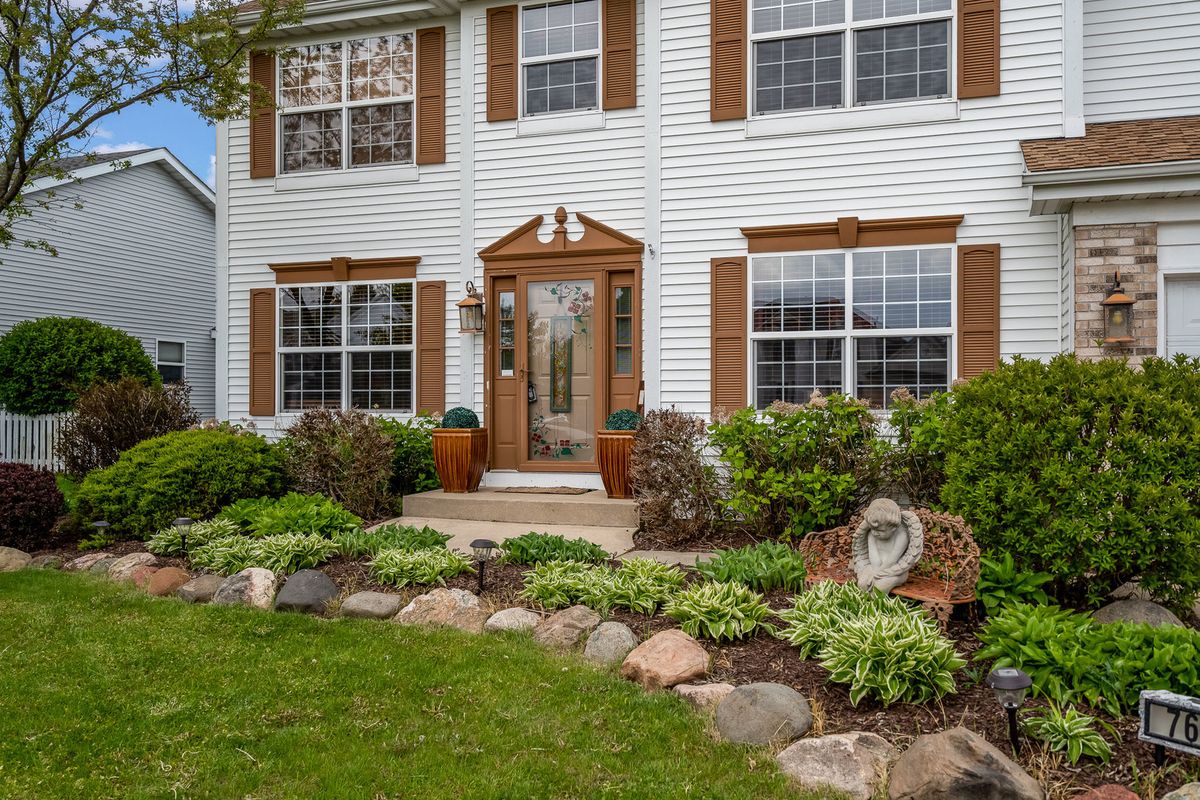 767 LONG ISLAND Circle, Loves Park, IL 61111