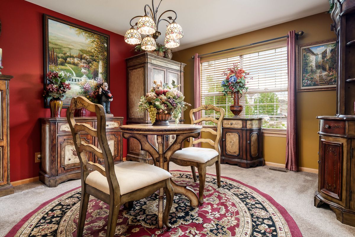 767 LONG ISLAND Circle, Loves Park, IL 61111