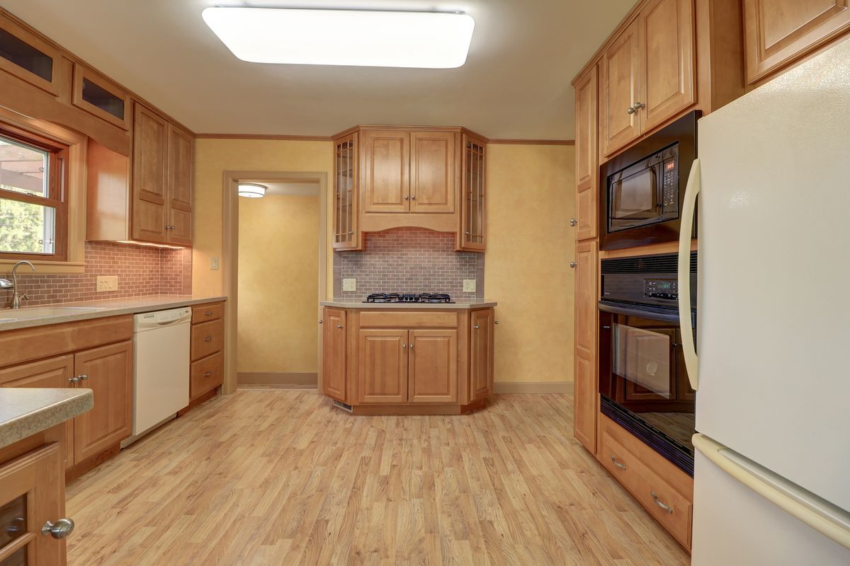 313 W 2nd Street, Prophetstown, IL 61277
