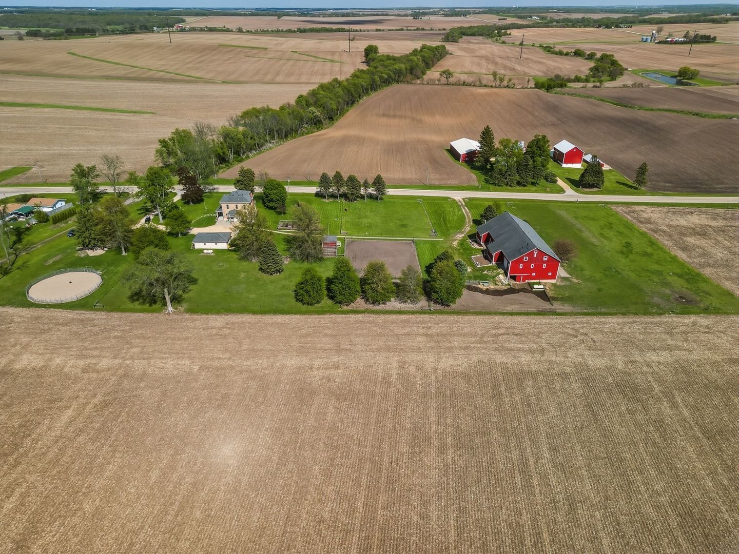 10538 N PECATONICA Road — Leaf River, IL 61047