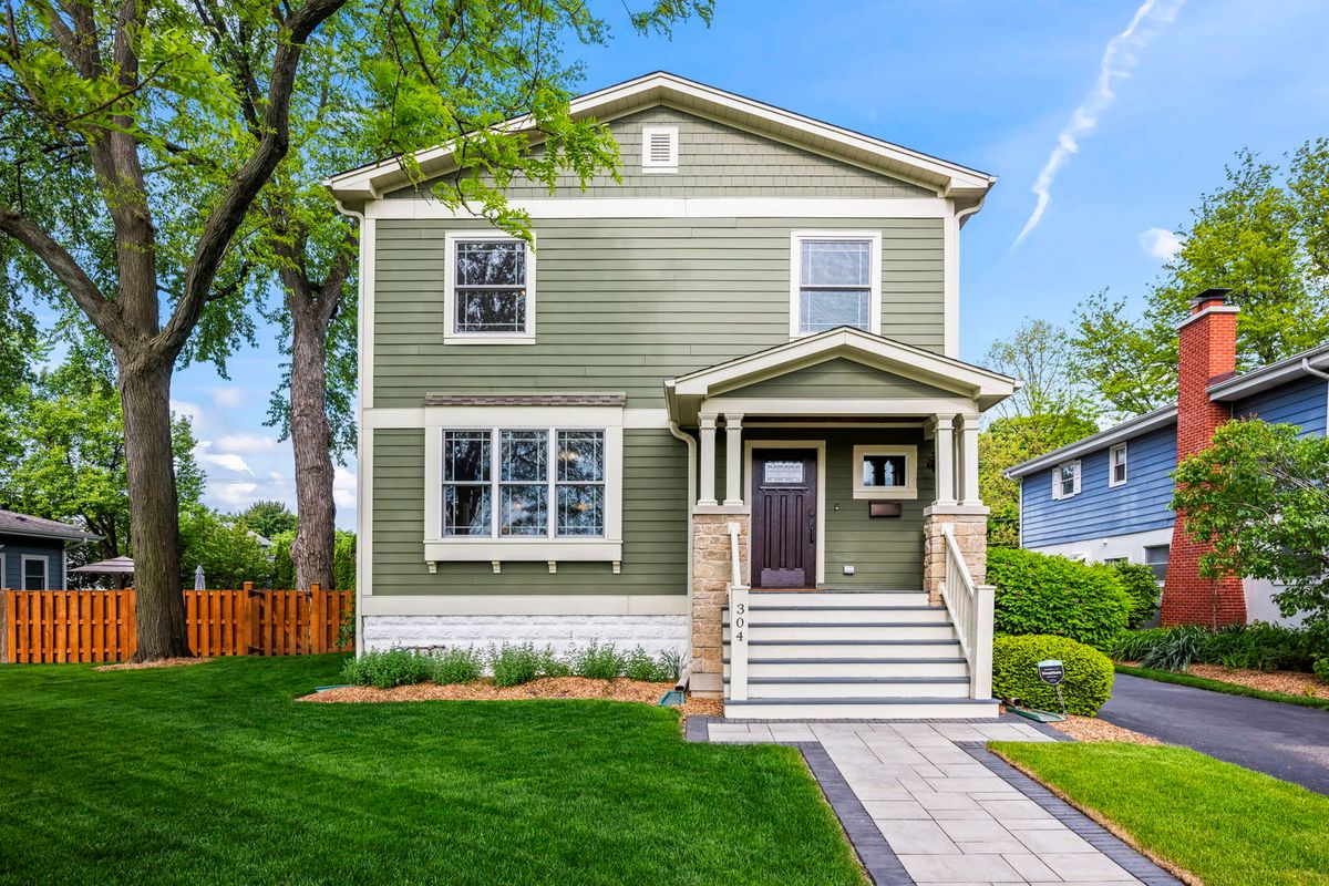 304 Mitchell Avenue, Arlington Heights, IL 60005