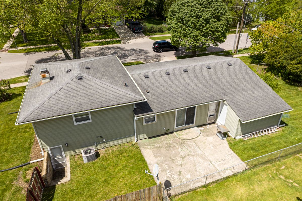 425 Lisa Lane, Streamwood, IL 60107