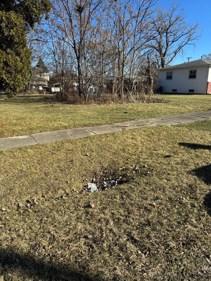 14423 Davis Avenue — Blue Island, IL 60406