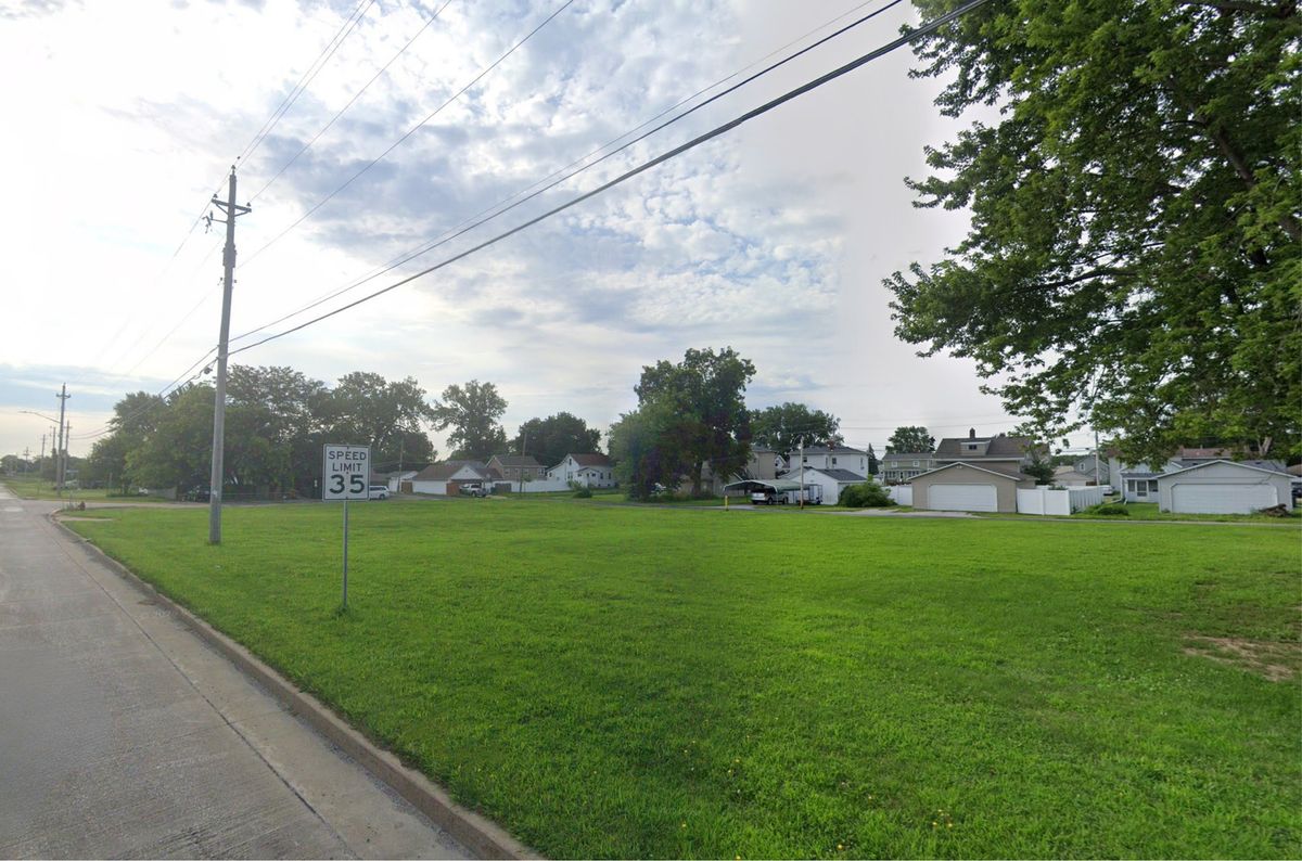 226 1st Avenue, Milan, IL 61264