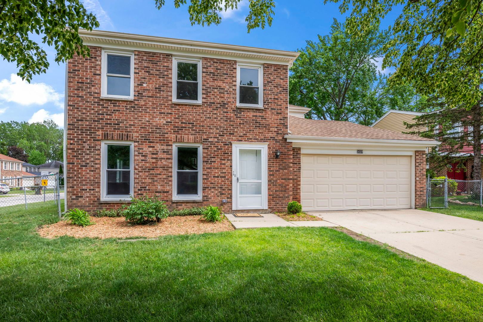5039 Chambers Drive — Hoffman Estates, IL 60010
