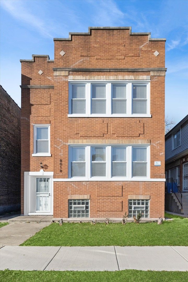 8018 Harvard Avenue, Chicago, IL 60620