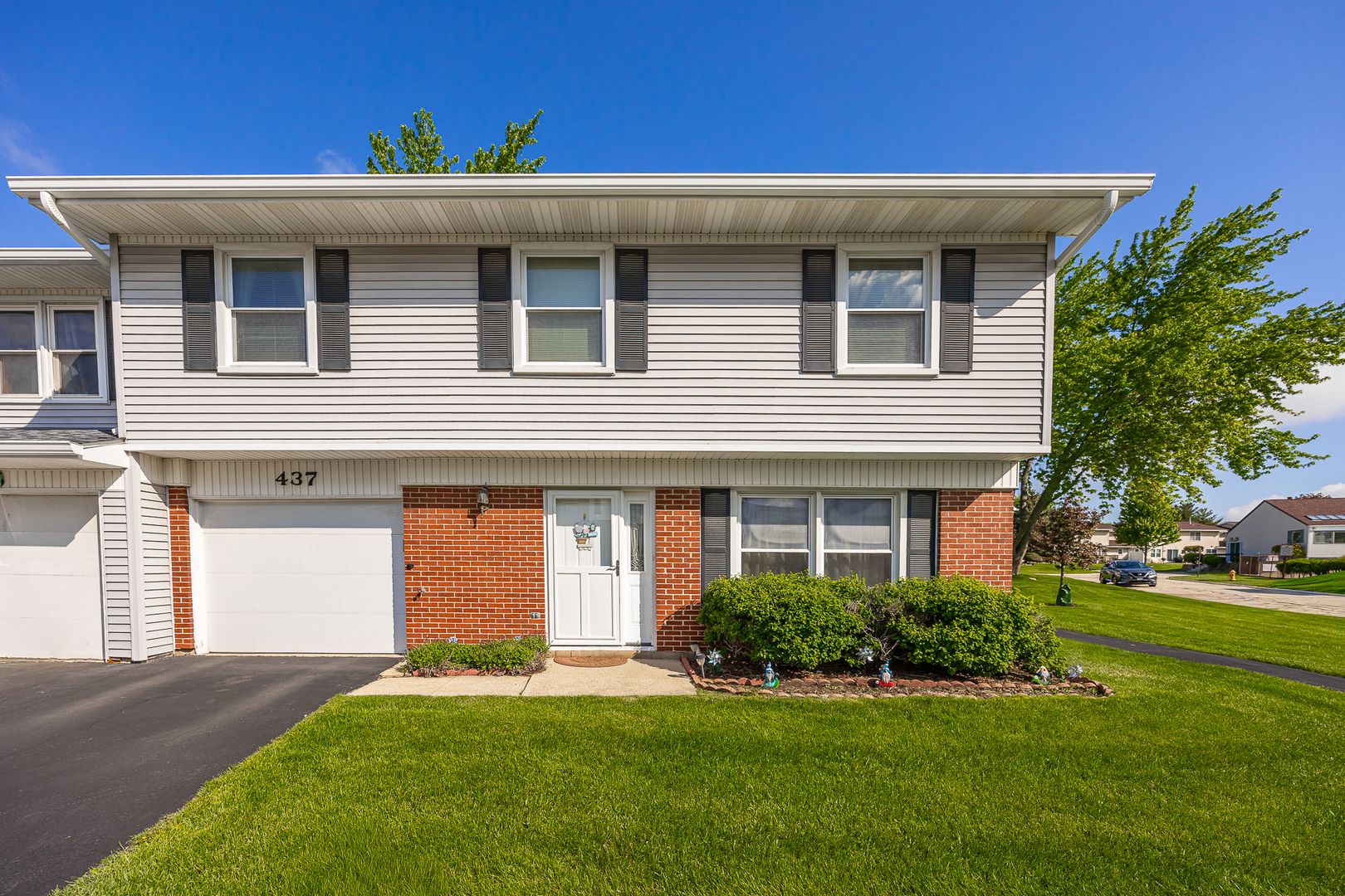 437 Wright Court — Bolingbrook, IL 60440