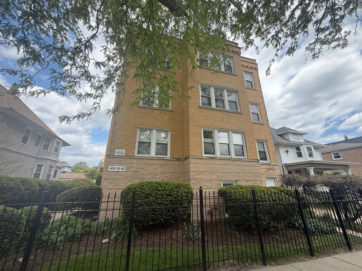 4856 WARNER Avenue, Chicago, IL 60641