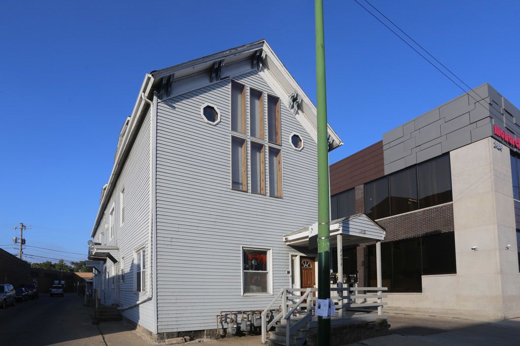 2458 CLYBOURN Avenue, Chicago, IL 60614