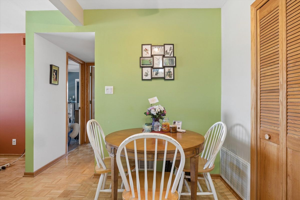 11036 S Kilpatrick Avenue #3SE, Oak Lawn, IL 60453